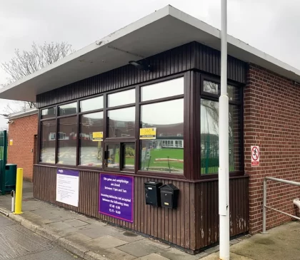 Commercial Privacy Window Film 007